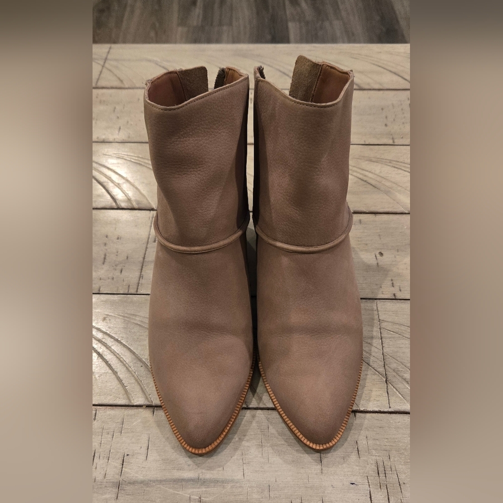 Paolo Women’s Taupe Brown Ankle Booties Size 5.5 Pointed Toe Side Zip Boots.